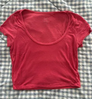 PacSun Ribbed Scoop Neck Crop Top in Raspberry Pink thumbnail 1