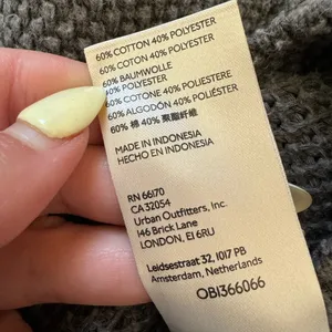 Free People "She's a Keeper" Tunic Sweater- Medium- Moon Grey thumbnail 8