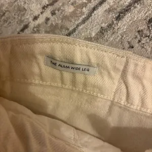 Zara Alma Wide Leg Jeans thumbnail 4