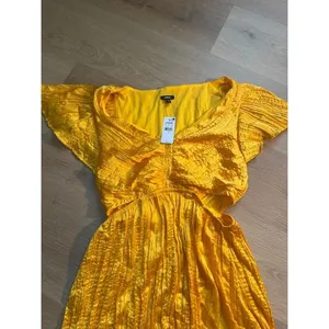NWT Express Midi Dress thumbnail 2