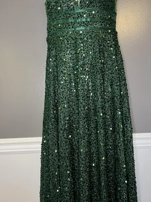 FAERIESTY Dress Womens Medium Green Sequin V-Neck Fit & Flare Maxi Formal Gown thumbnail 4