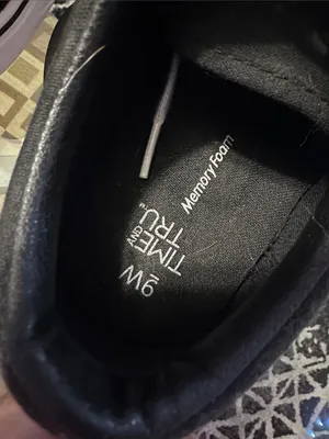 Time and Tru woman’s Black and White Casual Lace-Up Sneakers thumbnail 7