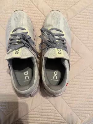 Women’s On Cloud Shoes thumbnail 2
