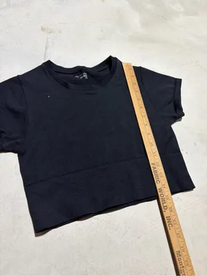 Aerie offline seamless Black Short Sleeve cropped T-Shirt medium thumbnail 3