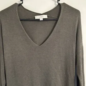 Loft Soft Knit V-Neck Pullover Lightweight Sweater Shirt Olive‎ Green Size M thumbnail 3