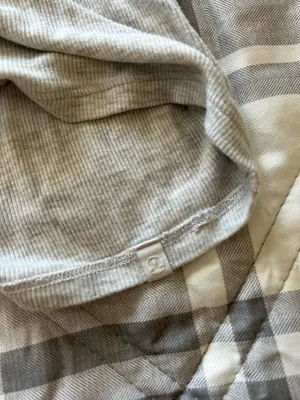 Lululemon top thumbnail 3