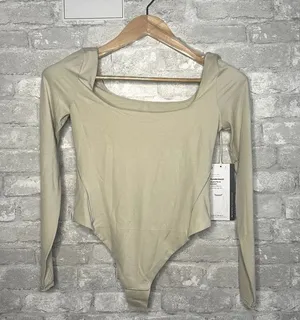 Lululemon Nulu Square Neck Long Sleeve Bodysuit Thong Cut NWT Size Small (MOVT) thumbnail 1