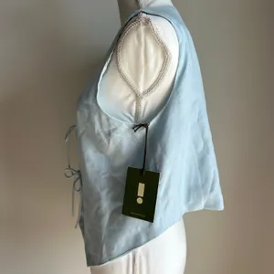 NWT Daily Drills Light Blue Linen Blend Tie Front Vest Top Size M/L thumbnail 3