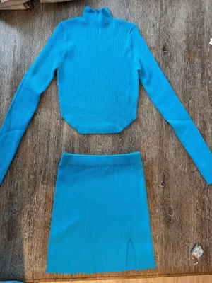 Klassy Network Klesis Mini Mock Neck Long-Sleeve Ribbed Top and the matching Ribbed Mini Skirt with Side Split thumbnail 6