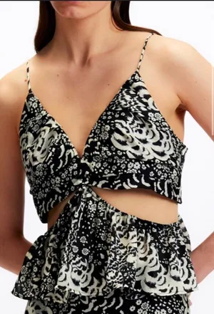 ZARA Cut-Out Top thumbnail 1