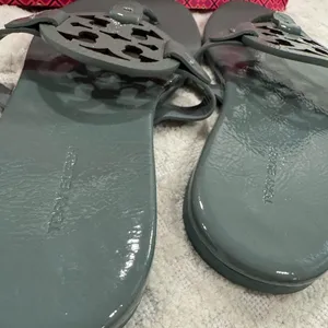 Tory Burch Soft Patent Leather Miller Sandals, Arctic Blue, Sz. 8.5 LIKE-NEW! thumbnail 4