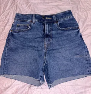 Jean Shorts Size 4 thumbnail 1
