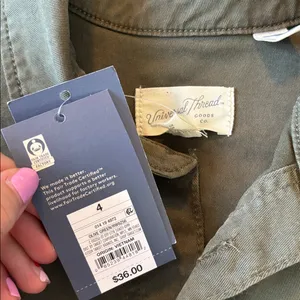 Universal Threads Olive Utility Romper Size 4 thumbnail 6