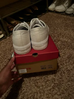 Levi's white platform sneakers thumbnail 2