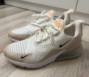 Nike Sneakers thumbnail 1