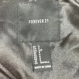 Forever 21 Women's Black Faux Fur Sleeveless Pocket Collar Vest Jacket Size S thumbnail 7