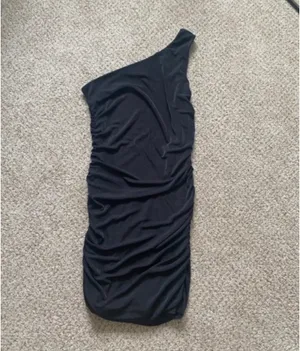 Black mini dress Size L thumbnail 2