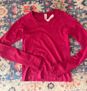 Lululemon long sleeve swiftly tech thumbnail 1