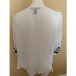 Olivia & Martin White V-Neck Tie-Front Blouse with Black Embroidered Sleeves thumbnail 5