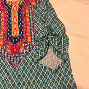 Urban Coco Boho Pullover Southwestern Tunic Top with Tassel Tie size L thumbnail 6