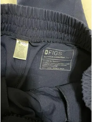 FIGS Navy Scrubs Joggers thumbnail 3