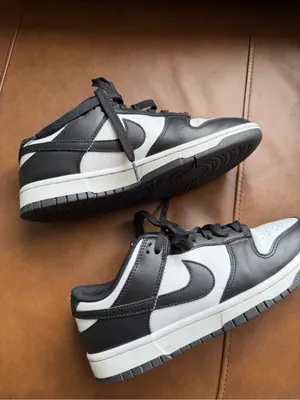 Nike Dunk Low Pandas Women’s Size 7.5 Black and White Sneakers DD1503-101 thumbnail 6
