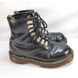 Dr. Martens Vintage England 8217 Lug Sole Platform Combat Y2k Boots‎ Uk 5 Us 7 thumbnail 4