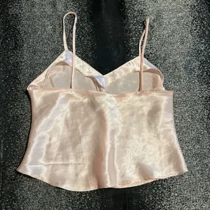 Womens medium Vintage Victoria's Secret Sleeveless Pink Crop Camisole-gold label thumbnail 2