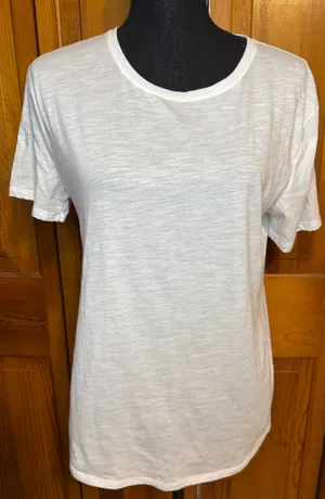 Victoria’s Secret “Love VS” Graphic Short Sleeve White Tee Shirt Size Medium thumbnail 1