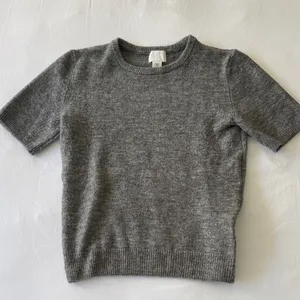 H&M Short Sleeve Sweater thumbnail 1