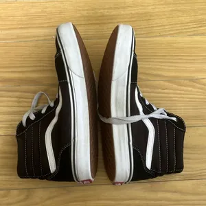 Vans Black and White Sk8-Hi Sneakers Women's Size 7.5 High Top Streetwear Suede thumbnail 6