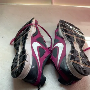 Nike Women's Athletic Shoes in Pink and Gray thumbnail 7
