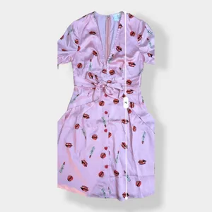 JB Julie Brown NWOT Pink Kisses and Lipstick‎ Satin Dress Size 2 thumbnail 3