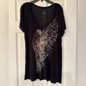Key Closet War Bird Black Graphic Tee Swarovski Crystals Women’s Size Small thumbnail 3