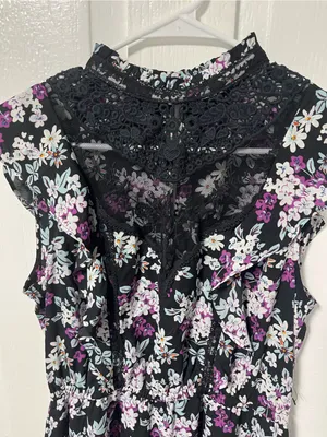 NWOT Express Floral Dress High Neck Lace Detail front slit size M thumbnail 4