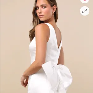 Elegant White Bow Dress Size 6 thumbnail 3