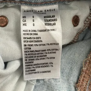 American Eagle Highest Rise Baggy Straight Light Wash Denim Jeans Blue Size 0 thumbnail 6