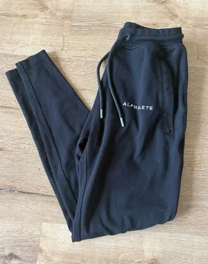Alphalete Black Joggers with zipper pockets thumbnail 1
