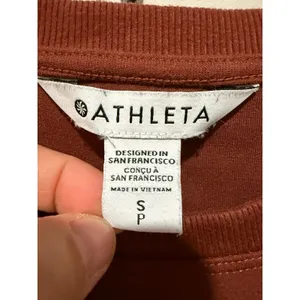 Athleta Harlow Hybrid Shirt Women Sz S Oversized Rust Red Puff Sleeve Crewneck thumbnail 3