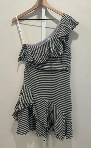 H by Halston Grey Stripe Ruffle Dress Size 6‎ thumbnail 1