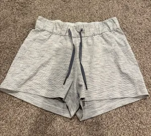 Lululemon Shorts thumbnail 1