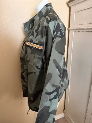 Military-Style Green Camo Utility Jacket thumbnail 4
