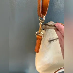 Valentina Crossbody Bucket Bag thumbnail 10