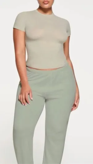 Skims fits everybody short sleeve Color talc thumbnail 1