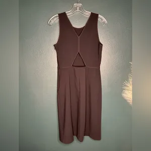 Ann Taylor Black Sleevless Cut Out Back Sheath Dress Size 2 thumbnail 4