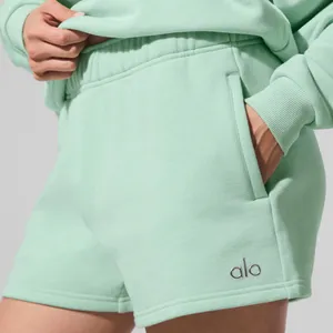Alo Yoga Accolade Short Spearmint S thumbnail 1