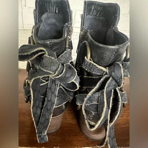 Freebird by Steven CHERI boots in Blue. Size 7 thumbnail 6
