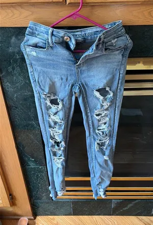American Eagle Jeans thumbnail 1