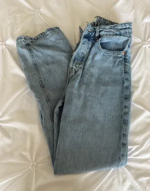 H&M Light Blue Straight-Leg Denim Jeans thumbnail 1