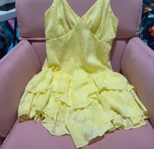 Cute yellow dress Size XS thumbnail 1